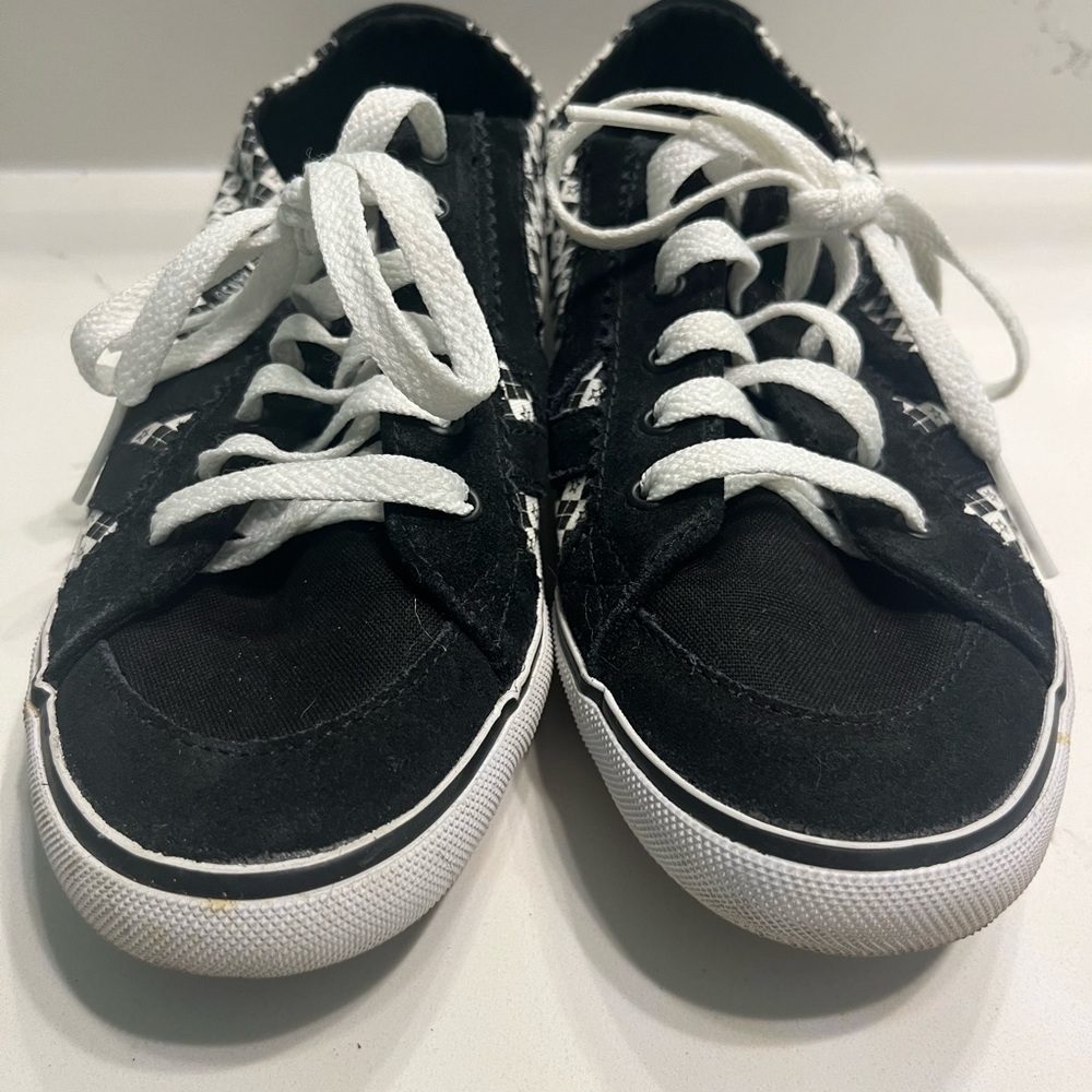 Vans checkered star low top shoes
